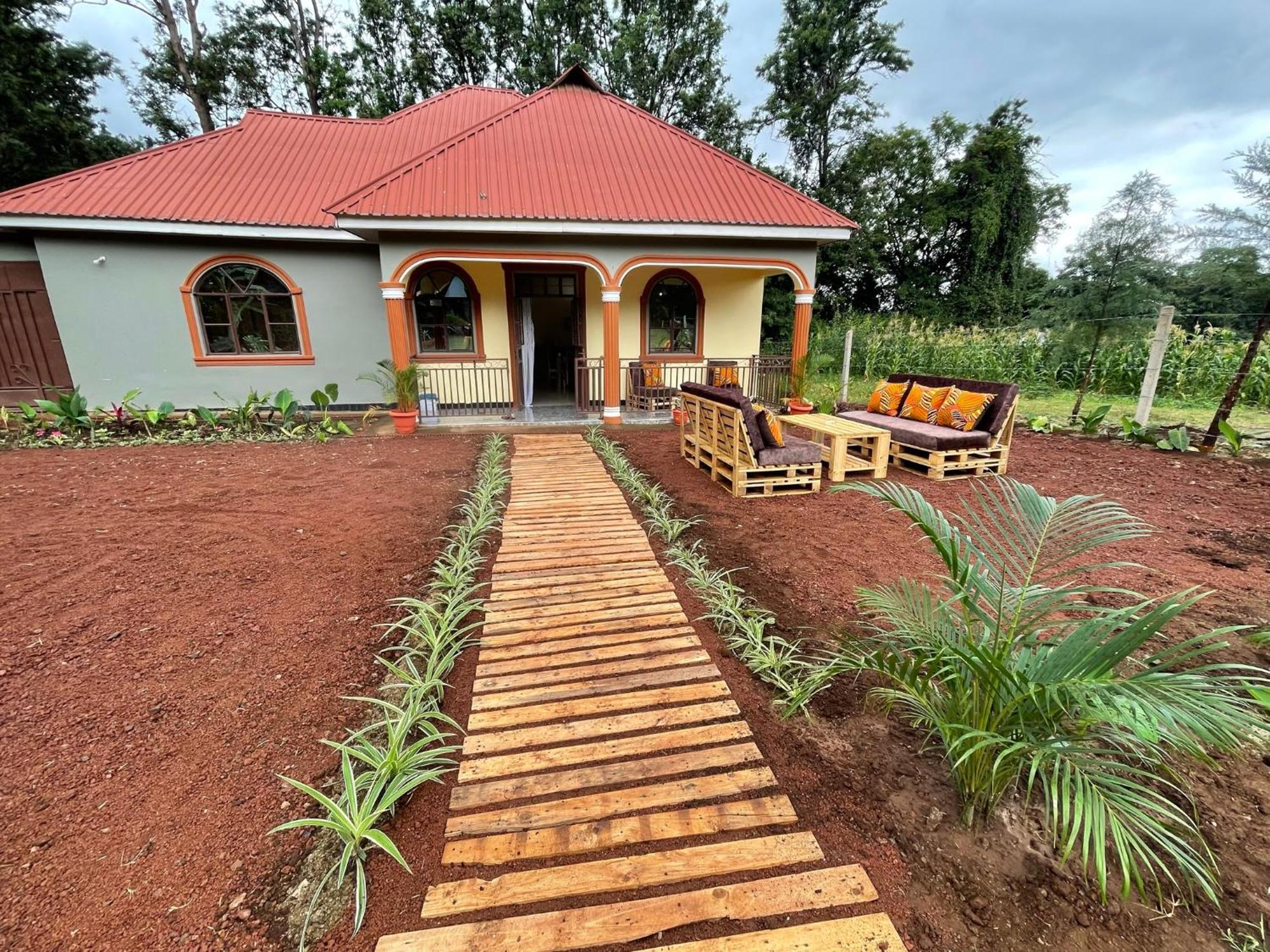 Home Feeling Kilimanjaro Моши Екстериор снимка